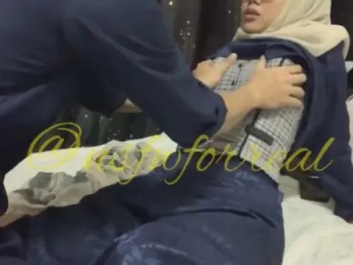 Bawa tetangga saya ke rumah saat istri saya pergi